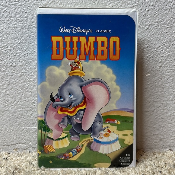 Walt Disney’s Classic Dumbo VHS Tape. - Picture 4 of 7